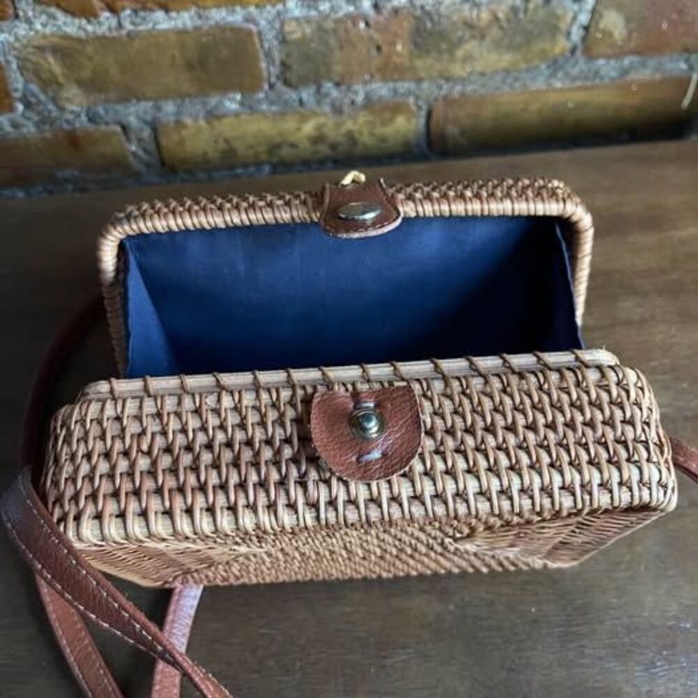 Mini Woven Rattan Square Bag - Picture 3 of 10